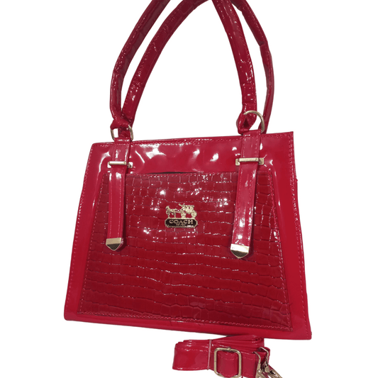 Chic Contrast - Stylish Handbag in Red Design