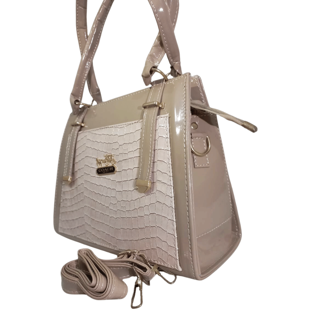 Chic Contrast - Stylish Handbag in Beige-White Design